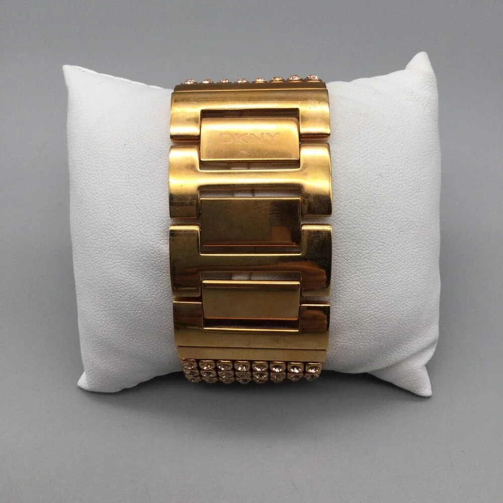 DKNY NY4905 Womens Dress Watch 32mm White Dial Gold Tone Crystals New Battery 7